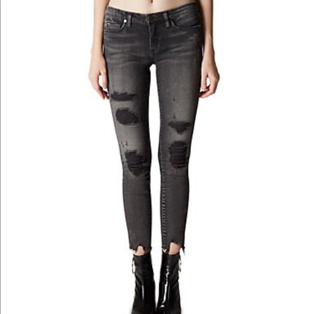 BLANKNYC Skinny Crop Destructed Jean NWT size 27